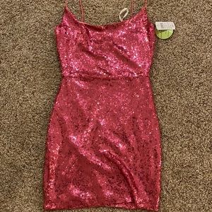 Windsor sparkly pink dress size small, mint condition. Willing to talk price